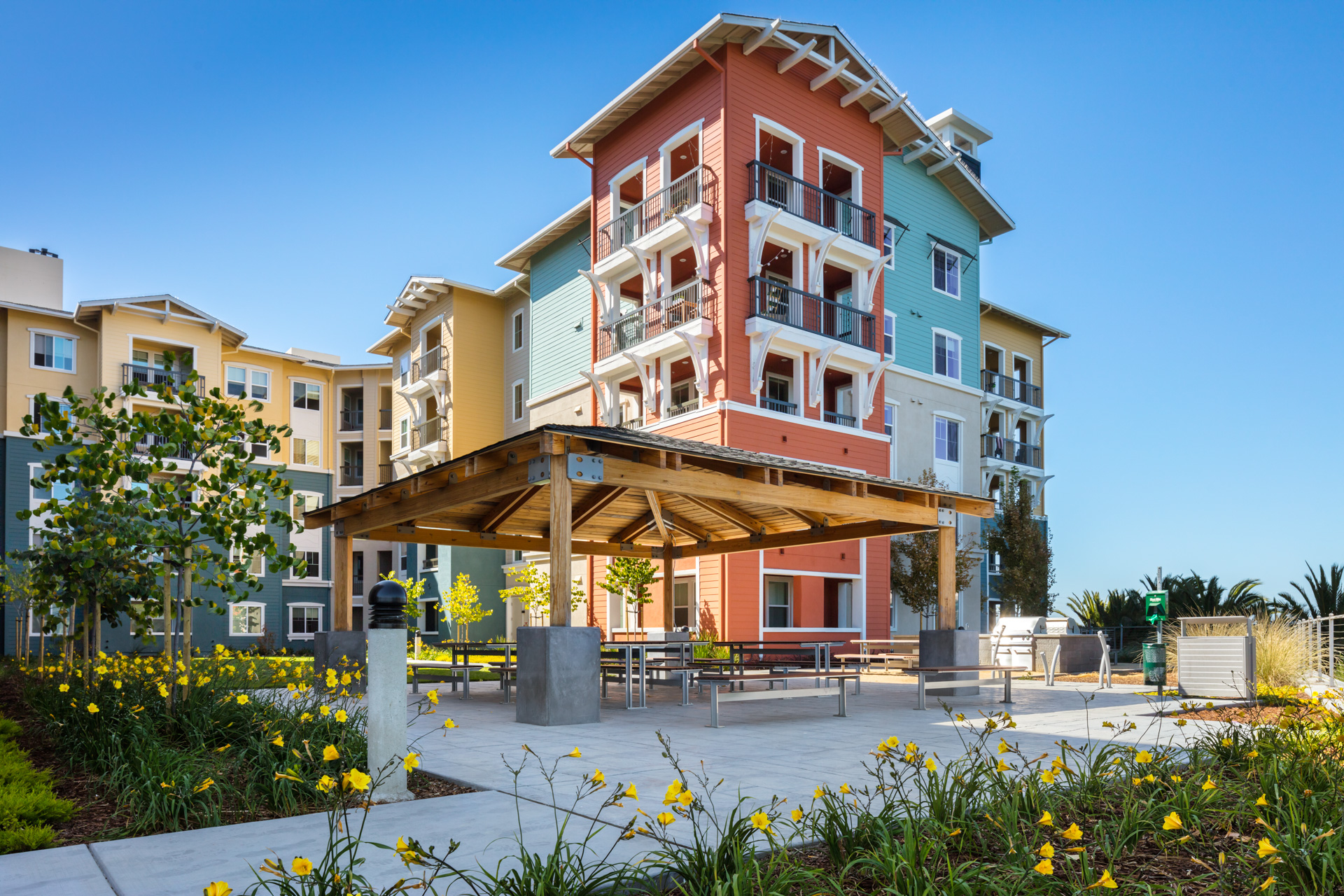 Blu Harbor Apartments | Redwood City, CA